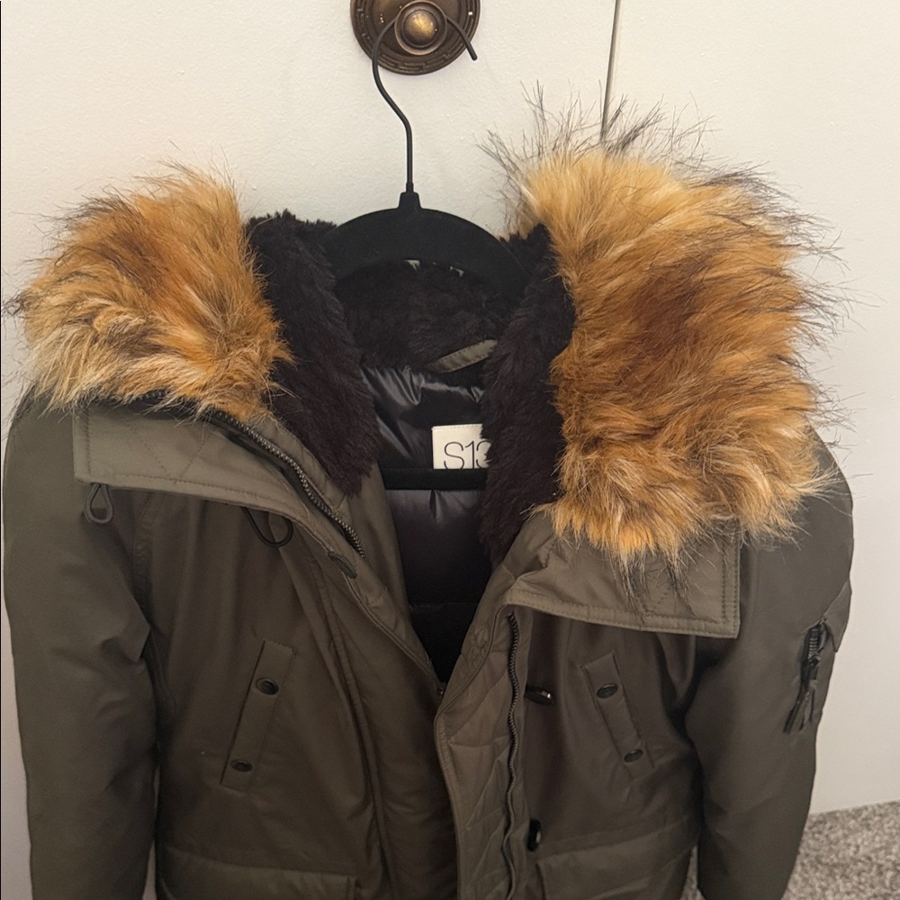 Women’s Olive Green Parka Jacket with Faux Fur Hood - Picture 2 of 11